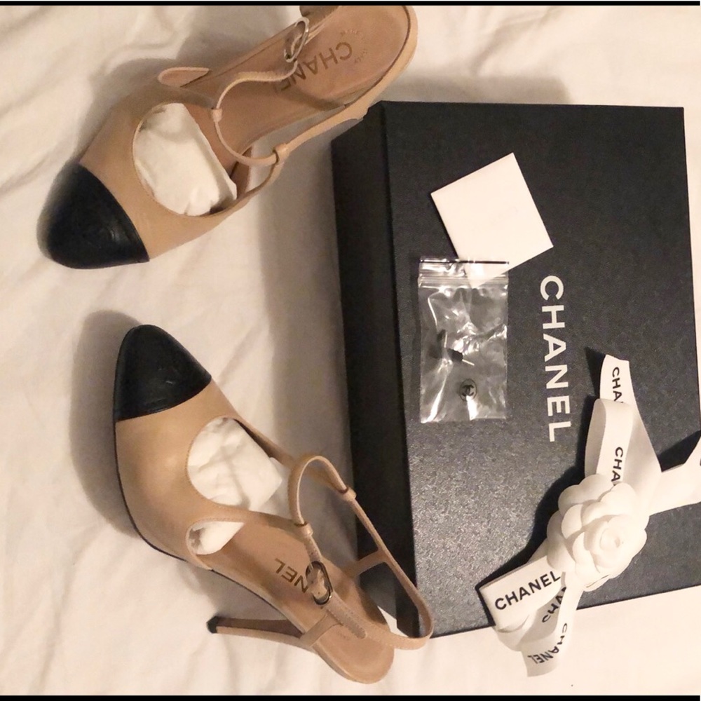 Chanel Shoes - Picture 2 of 6